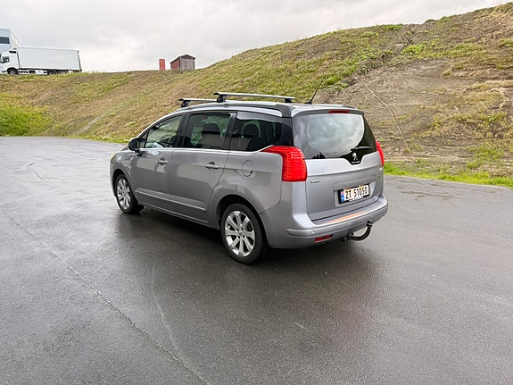 Peugeot 5008 3 of 30