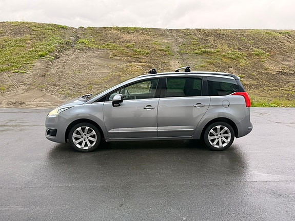 Peugeot 5008 2 of 30