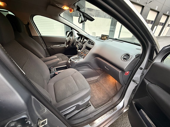 Peugeot 5008 28 of 30