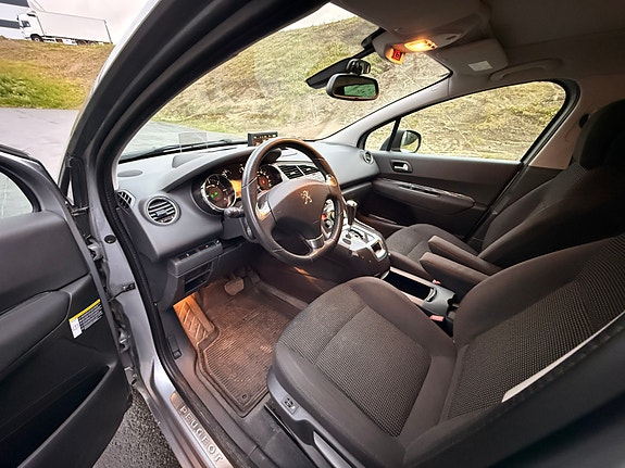 Peugeot 5008 9 of 30