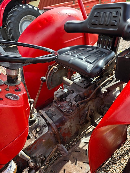 Massey Ferguson 135 9 of 11