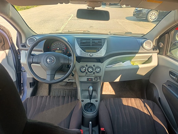 Nissan Pixo 14 of 18