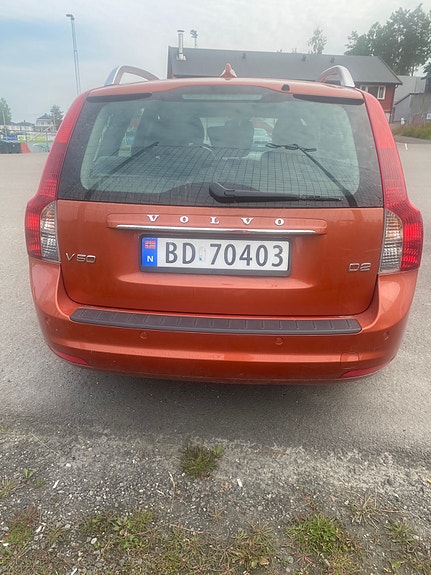 Volvo V50 4 of 5