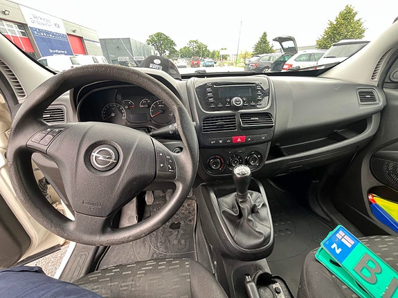Opel Combo 9 of 13