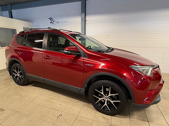 Toyota RAV4 3 of 24
