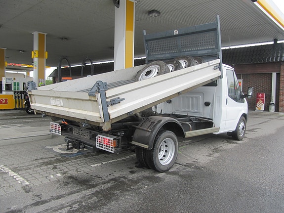 Ford Transit 350L Van 2 of 30