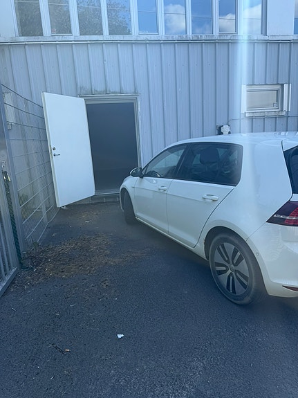 Volkswagen e-Golf VII 3 of 5