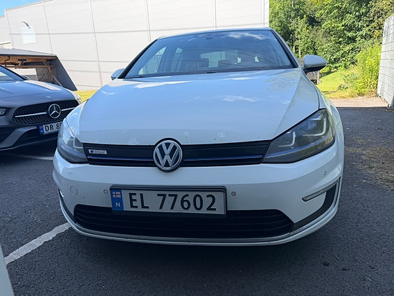Volkswagen e-Golf VII 2 of 5