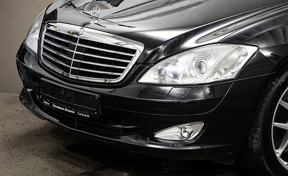 Mercedes-Benz S600 5 of 30