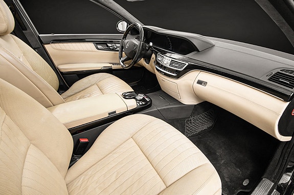 Mercedes-Benz S600 21 of 30