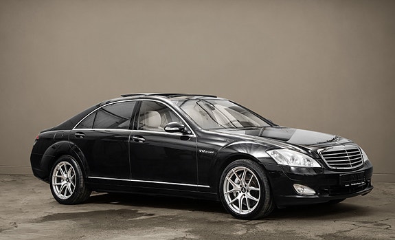Mercedes-Benz S600 3 of 30