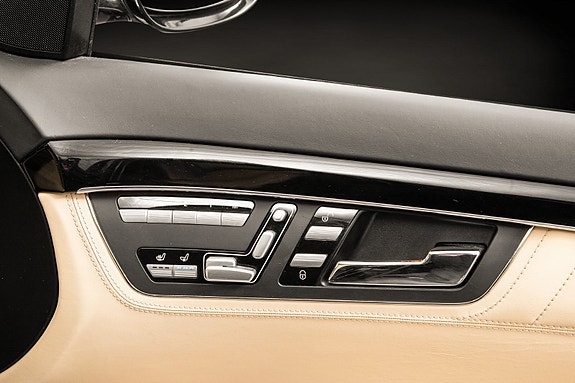 Mercedes-Benz S600 25 of 30