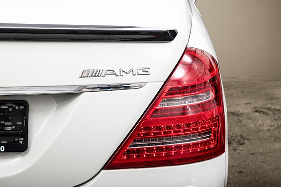 Mercedes-Benz S63 8 of 30