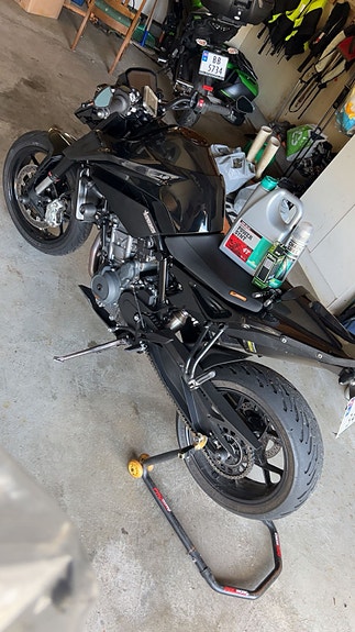 KTM 790 Duke 2 of 5
