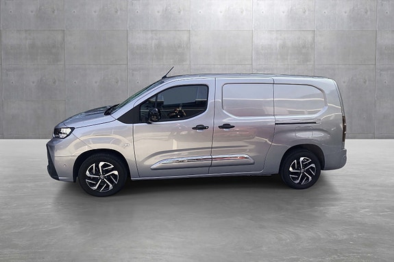 Toyota Proace City 2 of 5