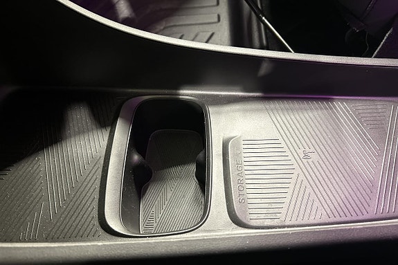 Dongfeng Box 18 of 22