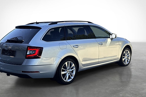 Skoda Octavia 5 of 5