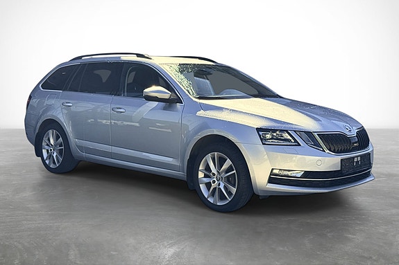 Skoda Octavia 3 of 5