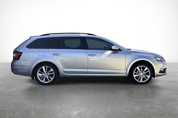 Skoda Octavia 4 of 5