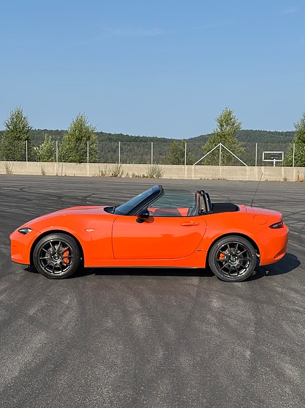 Mazda MX-5 3 of 5