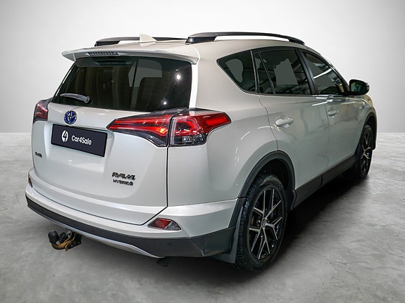 Toyota RAV4 5 of 5