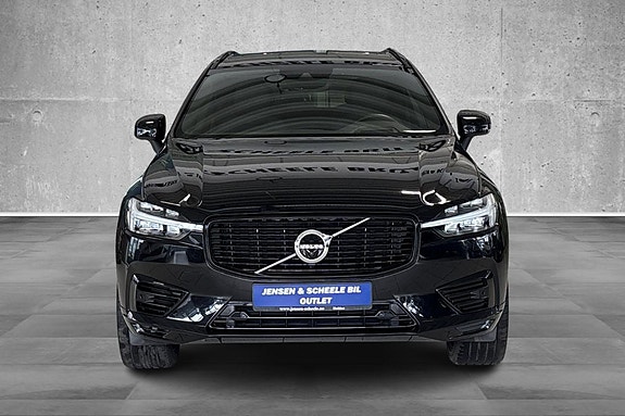 Volvo XC60 2 of 5