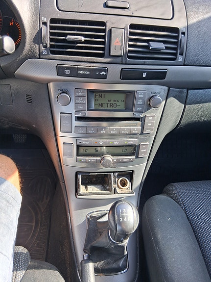 Toyota Avensis 5 of 5