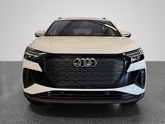 Audi Q4 e-tron 2 of 5