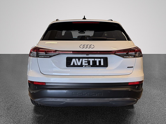 Audi Q4 e-tron 5 of 5