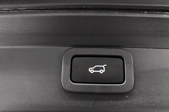 Jaguar I-PACE 16 of 17