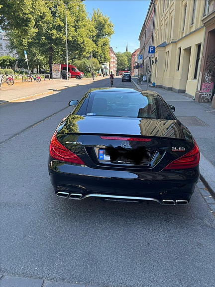 Mercedes-Benz SL63 2 of 5