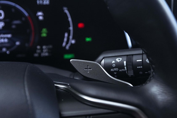Lexus NX450h 13 of 30
