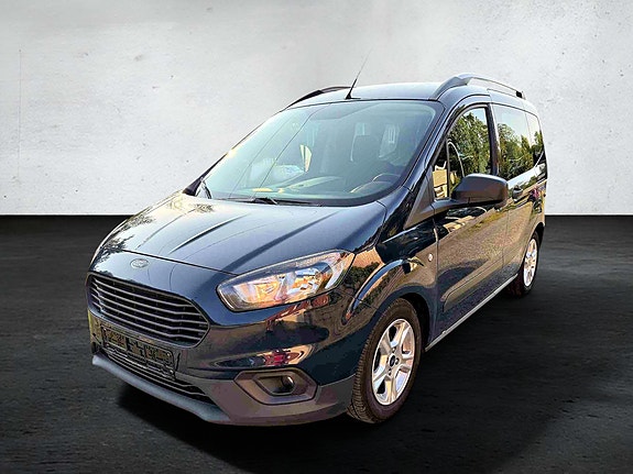 Ford Transit Courier 3 of 5