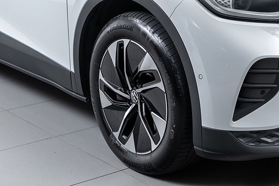 Volkswagen ID.4 3 of 5