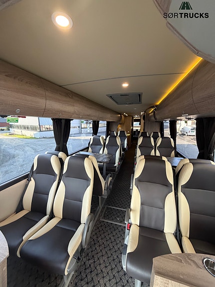 Volvo 9700 Bussexperten VIP buss 4 of 5