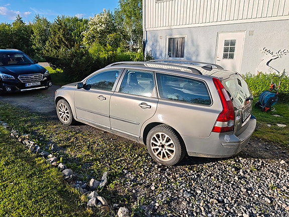 Volvo V50 2 of 6