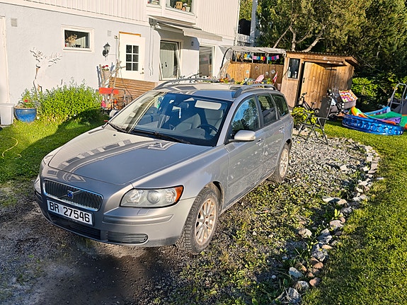 Volvo V50 3 of 6