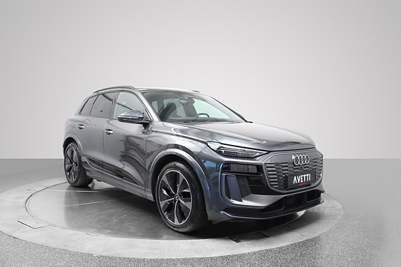 Audi Q6 e-tron 3 of 5