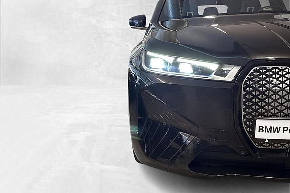 BMW iX 5 of 5