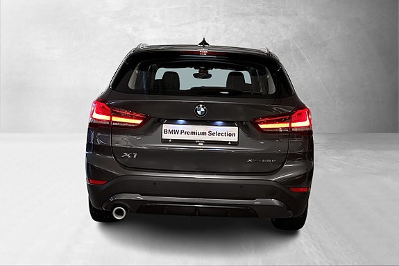 BMW X1 4 of 5