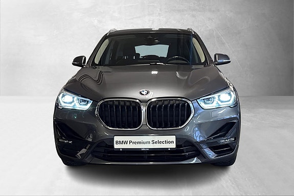 BMW X1 3 of 5