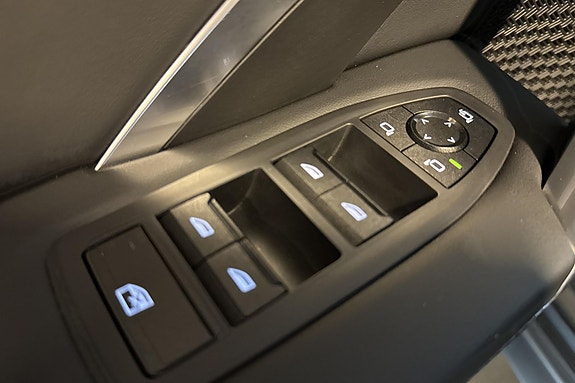 BMW iX2 20 of 30
