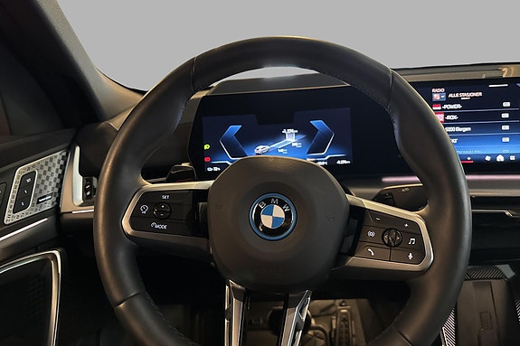 BMW iX2 13 of 30