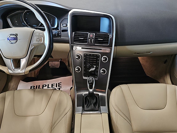 Volvo XC60 20 of 30