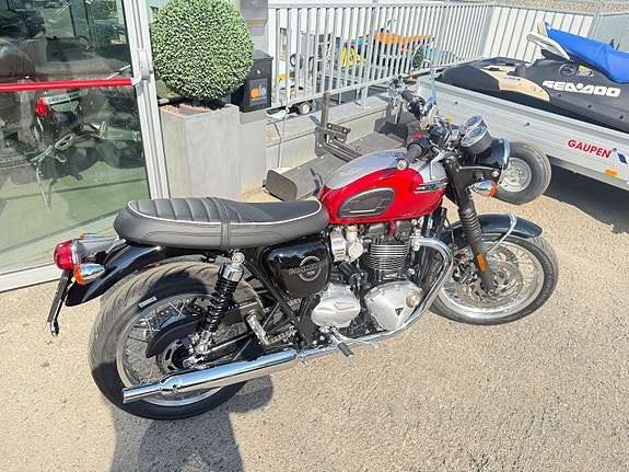 Triumph Bonneville T120 5 of 5
