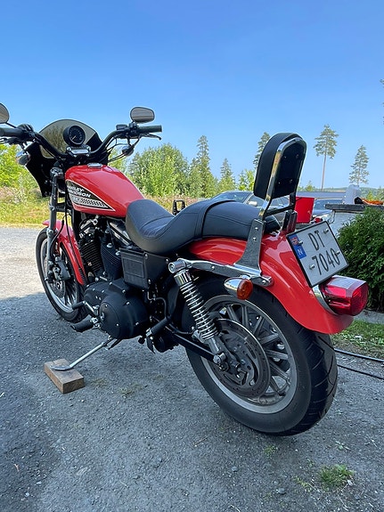 Harley-Davidson XL 883R Sportster 4 of 9