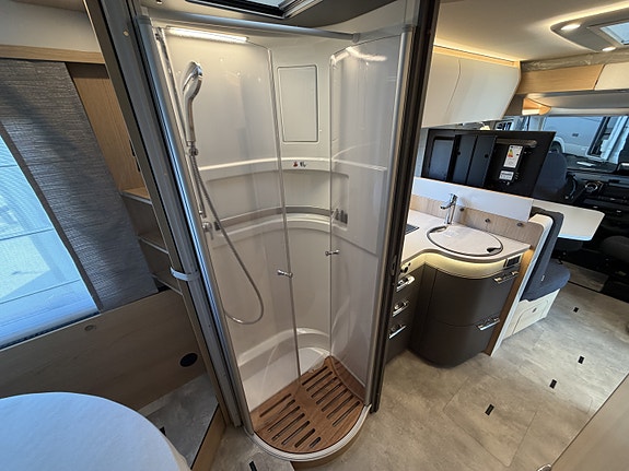 Hymer B-ML-I 790 170 HK Automat – Alde – 320 AH Litium - 3X95 Watt solcelle - Iverter 1800W - Elektrisk markise - 18 of 23