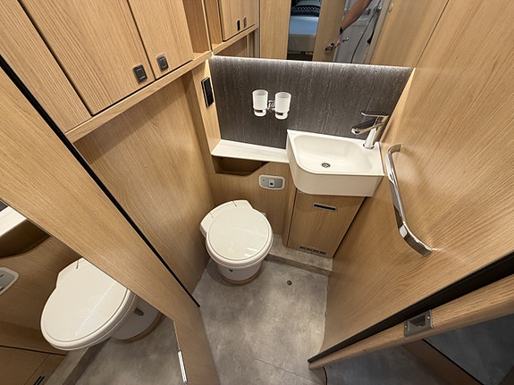 Hymer B-ML-I 790 170 HK Automat – Alde – 320 AH Litium - 3X95 Watt solcelle - Iverter 1800W - Elektrisk markise - 20 of 23