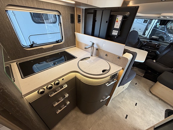 Hymer B-ML-I 790 170 HK Automat – Alde – 320 AH Litium - 3X95 Watt solcelle - Iverter 1800W - Elektrisk markise - 14 of 23