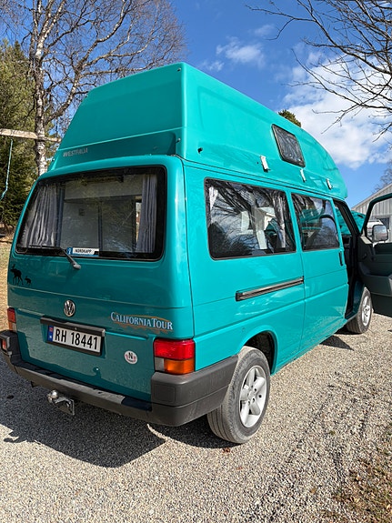 Volkswagen California camper 2 of 5